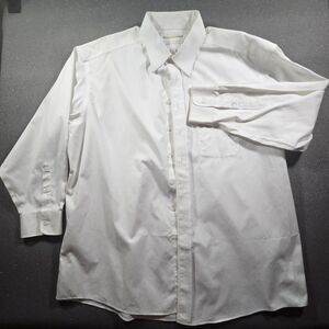 Roundtree & Yorke white buttonup size 17 1/2, 33